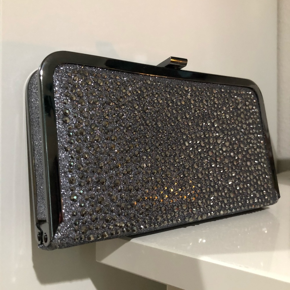 Silver clutch